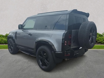 Used Land Rover Defender 2021 for sale - 79525060: Photo