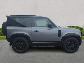 Used Land Rover Defender 2021 for sale - 79525060: Photo