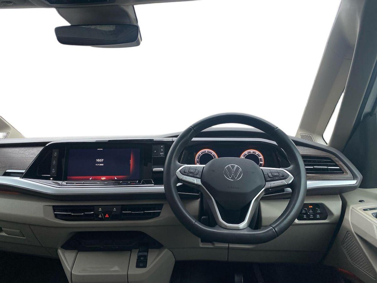 Used Volkswagen Multivan 2025 for sale - 77488009: Photo 8