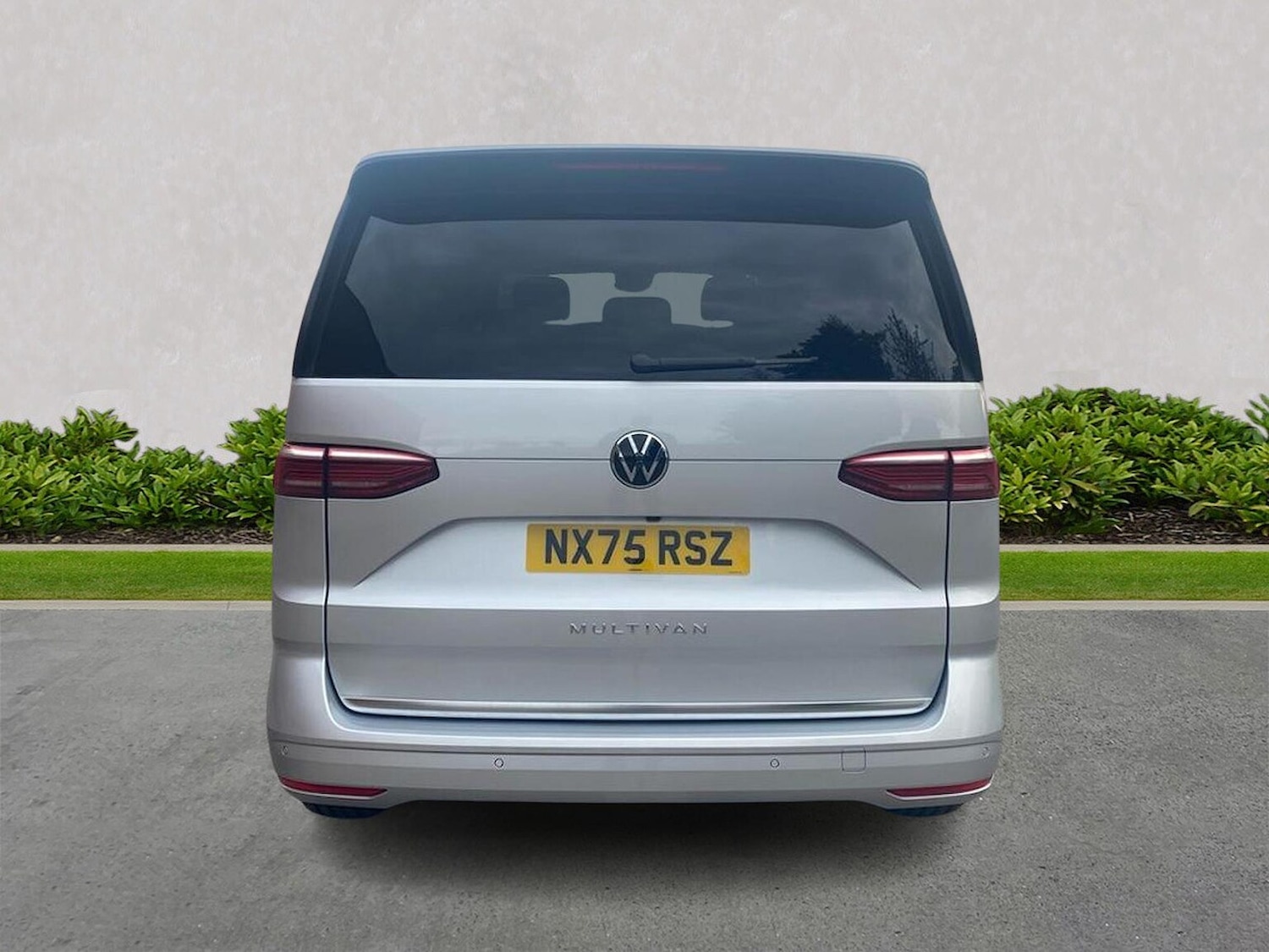 Used Volkswagen Multivan 2025 for sale - 77488030: Photo 4