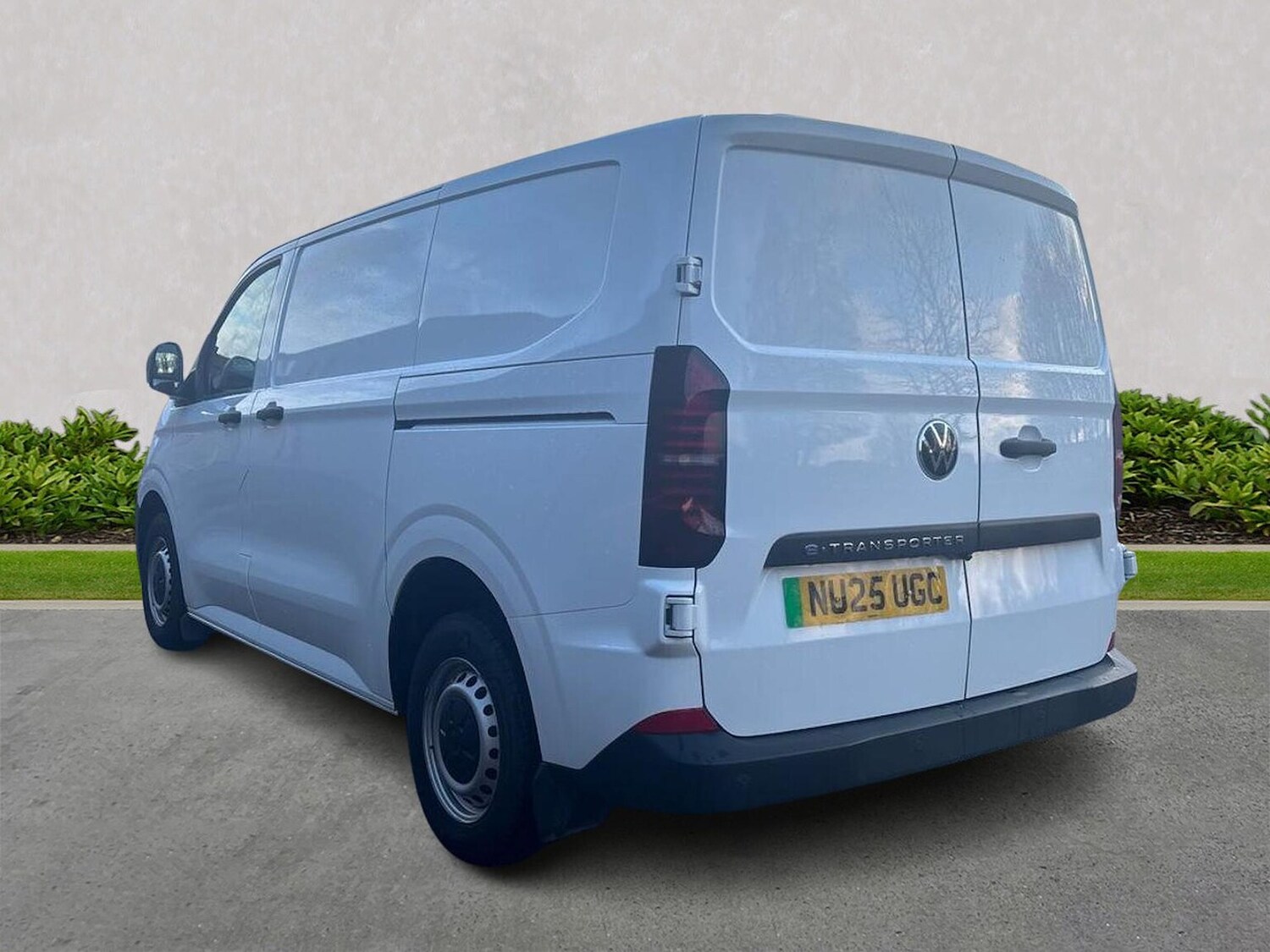Used Volkswagen Transporter 2025 for sale - 77567697: Photo 2