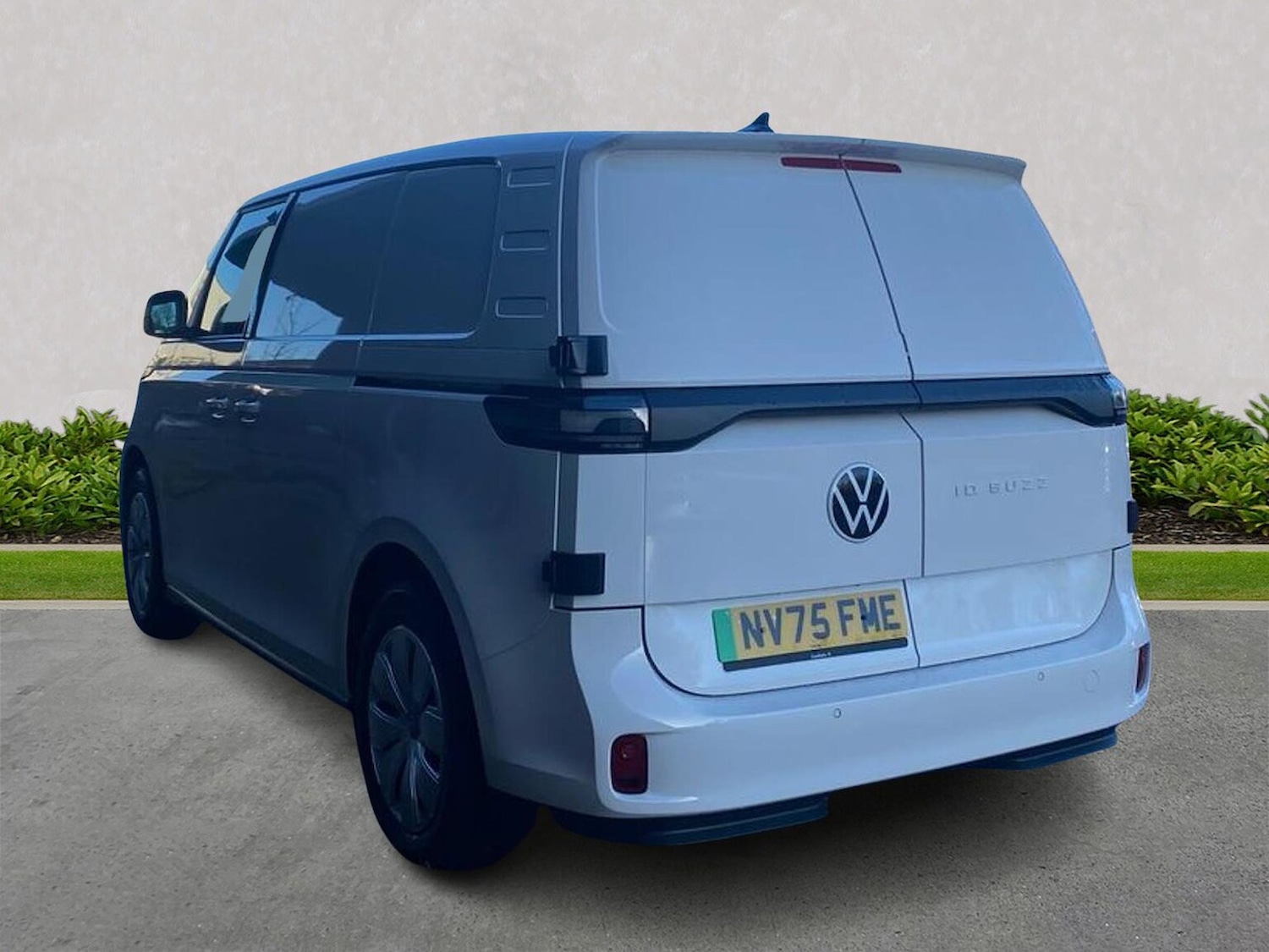 Used Volkswagen ID.Buzz 2025 for sale - 76791843: Photo 2