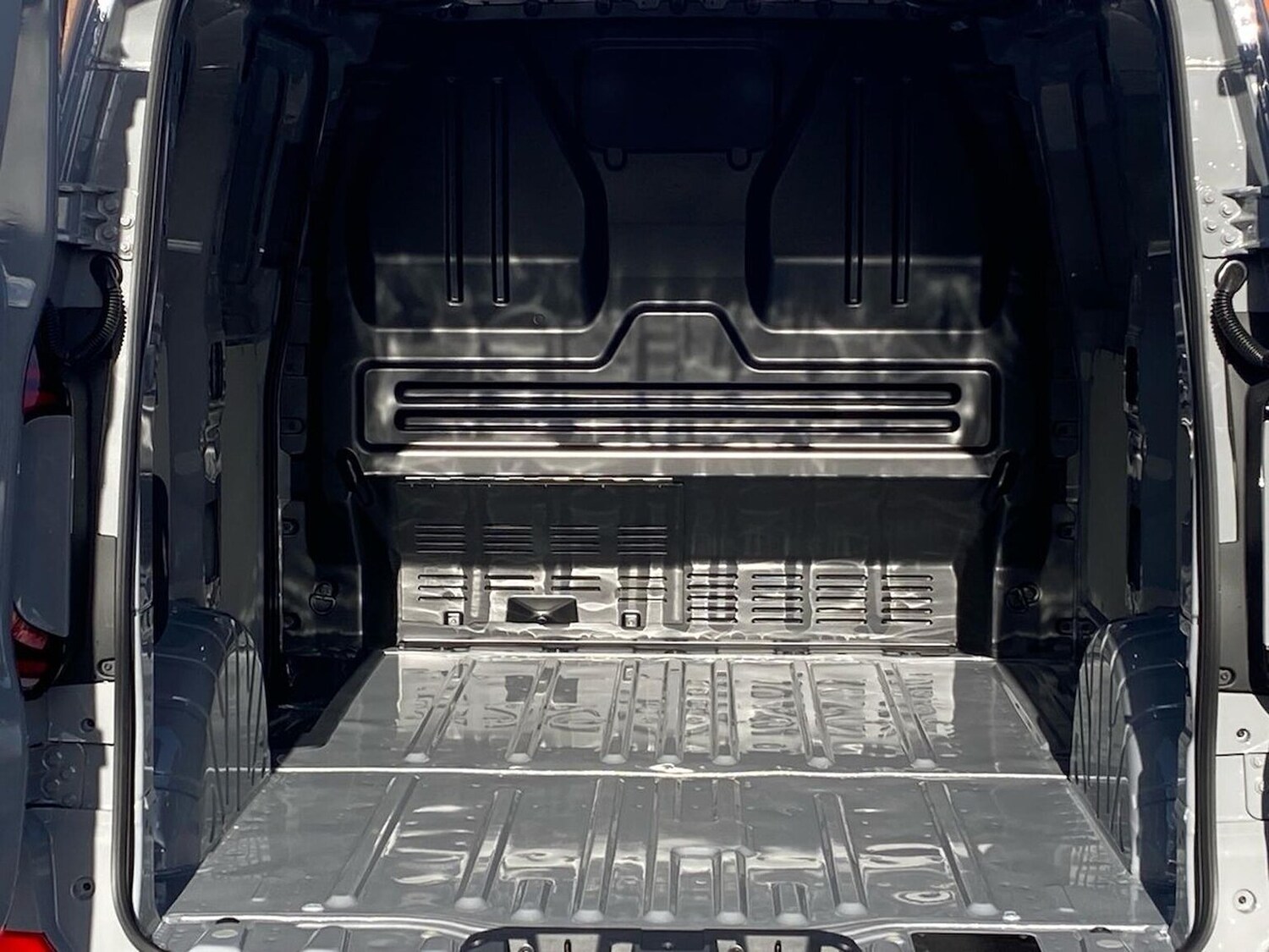 Used Volkswagen Transporter 2025 for sale - 76402459: Photo 17