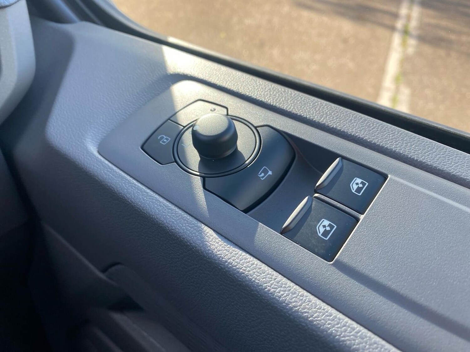 Used Volkswagen Transporter 2025 for sale - 76402459: Photo 30