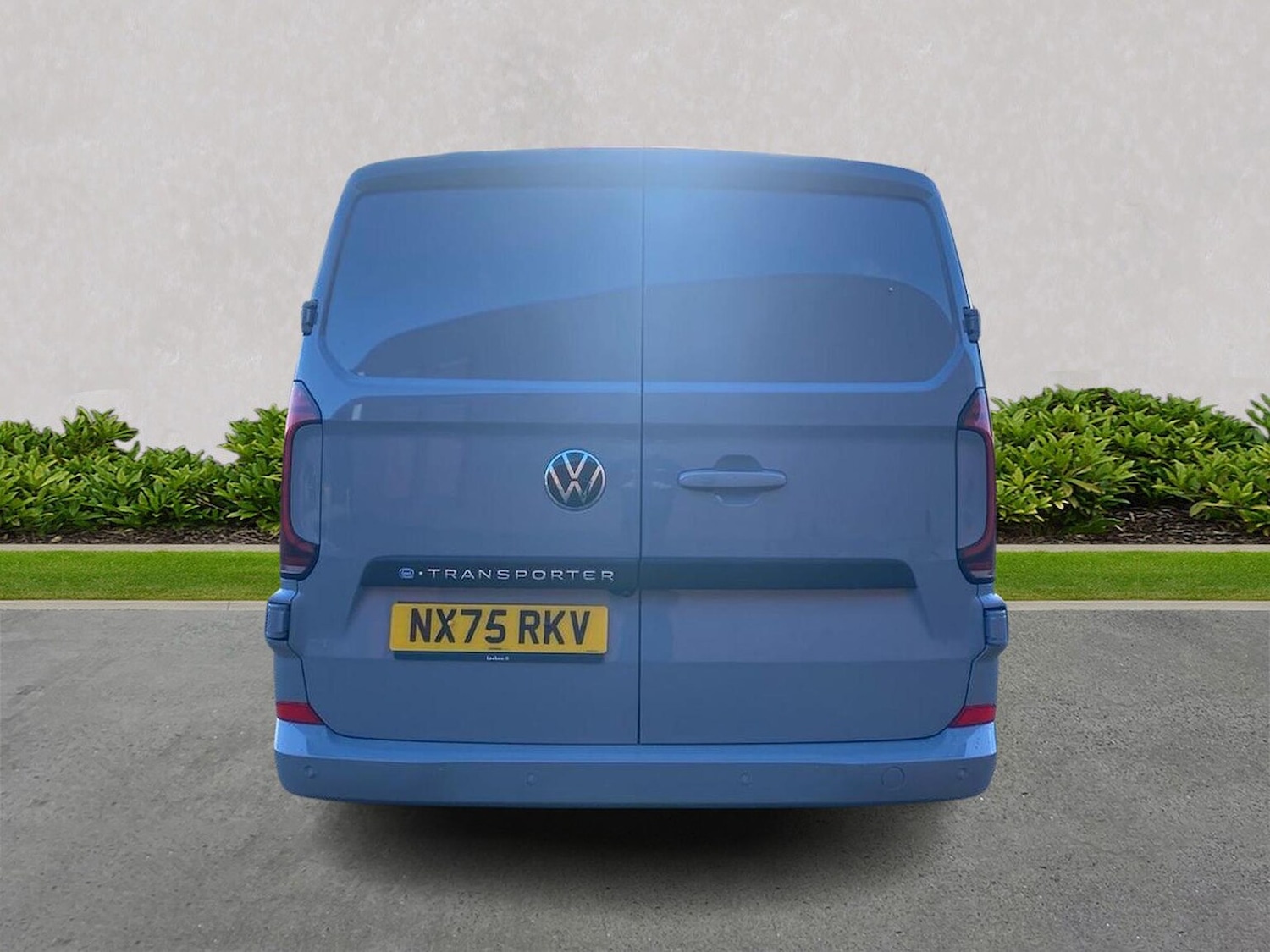 Used Volkswagen Transporter 2025 for sale - 76402459: Photo 4