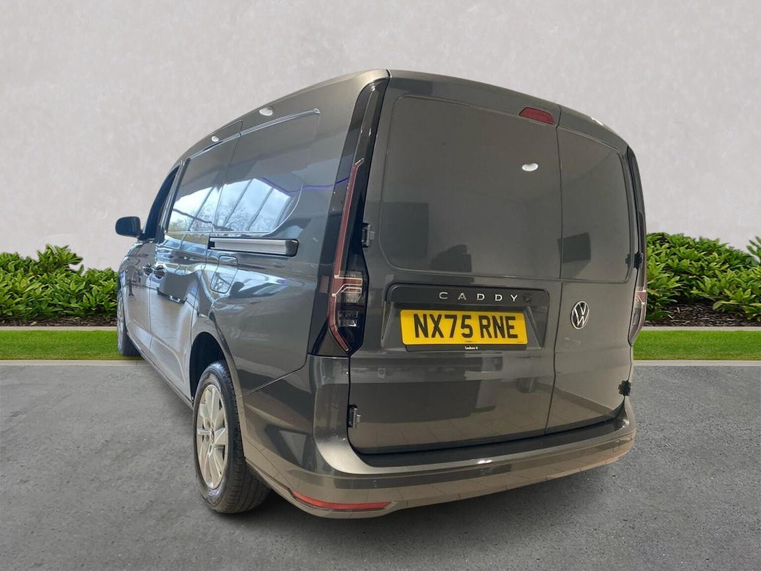 Used Volkswagen Caddy Maxi 2025 for sale - 76547723: Photo 2