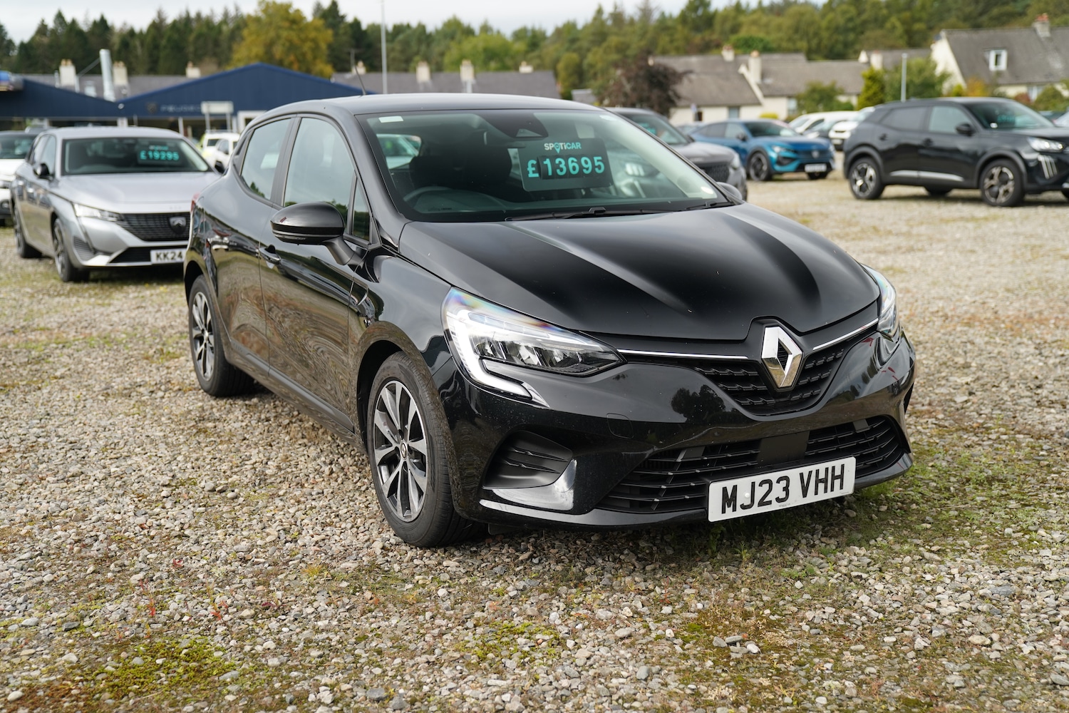 Used Renault Clio 2023 for sale - 76126739: Photo 1