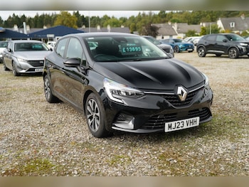 Used Renault Clio 2023 for sale - 76126739: Photo