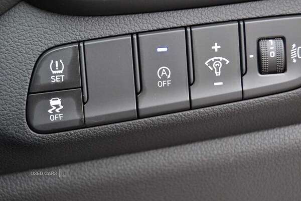 Used Hyundai i30 2023 for sale - 76308678: Photo 17
