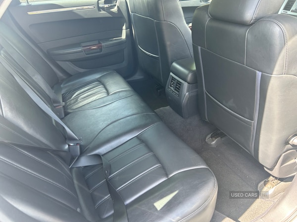 Used Chrysler 300C 2010 for sale - 75352120: Photo 11