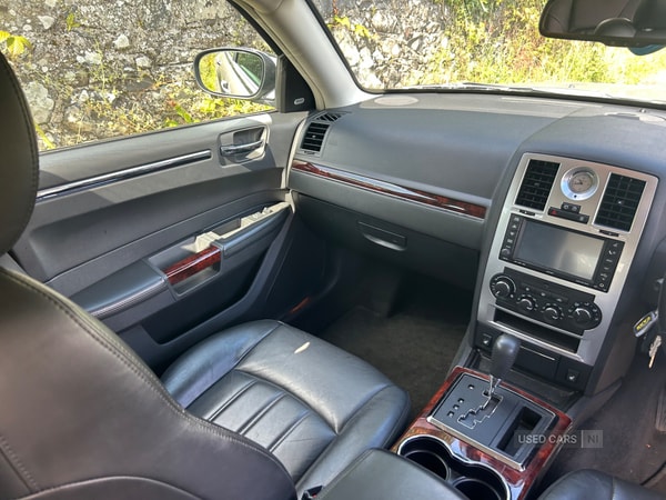 Used Chrysler 300C 2010 for sale - 75352120: Photo 13