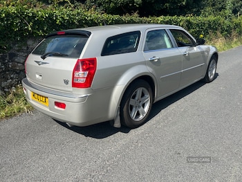 Used Chrysler 300C 2010 for sale - 75352120: Photo