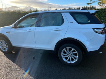 Used Land Rover Discovery Sport 2017 for sale - 76702765: Photo