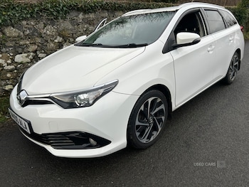 Toyota Auris feature image