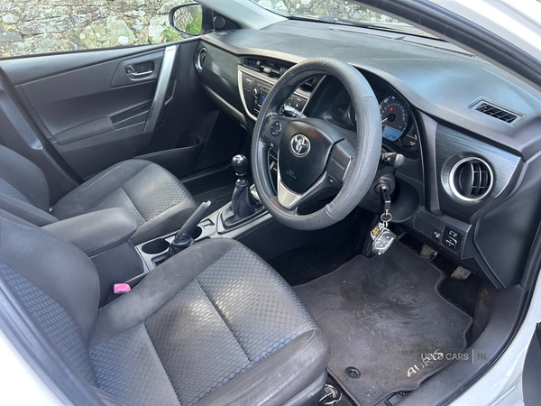 Used Toyota Auris 2013 for sale - 76646604: Photo 14