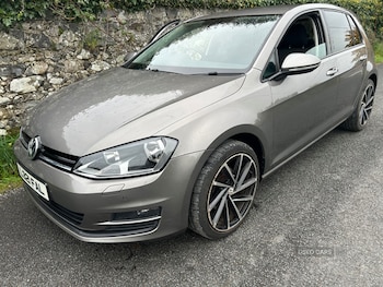 Volkswagen - Golf