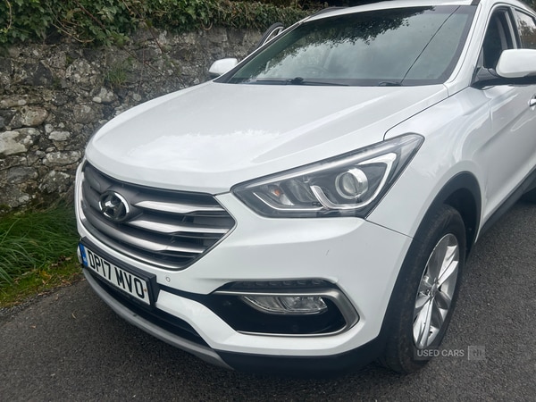 Used Hyundai Santa Fe 2017 for sale - 76190221: Photo 2