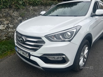Used Hyundai Santa Fe 2017 for sale - 76190221: Photo 2