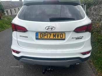 Used Hyundai Santa Fe 2017 for sale - 76190221: Photo 4