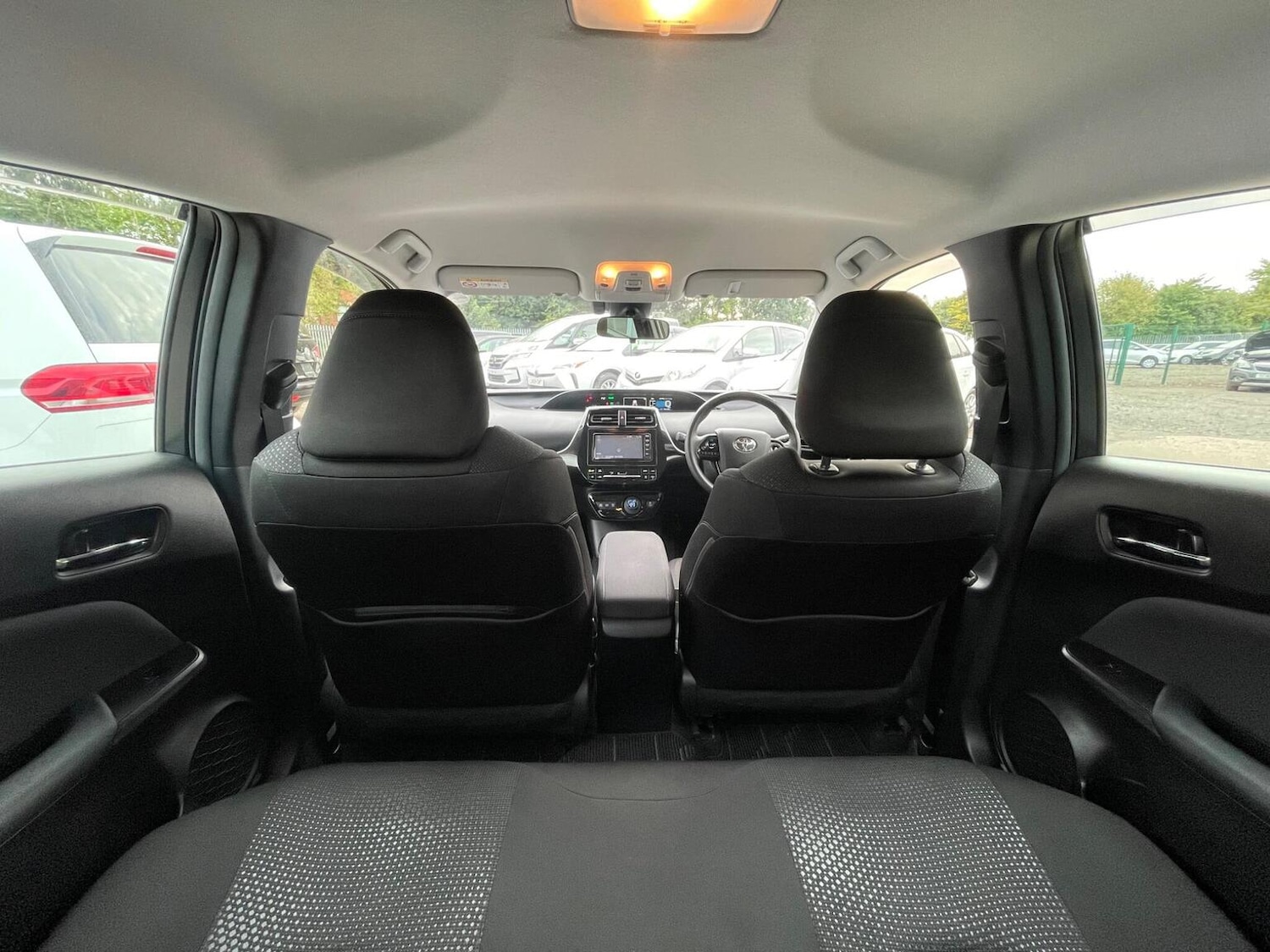 Used Toyota Prius 2020 for sale - 76418399: Photo 12