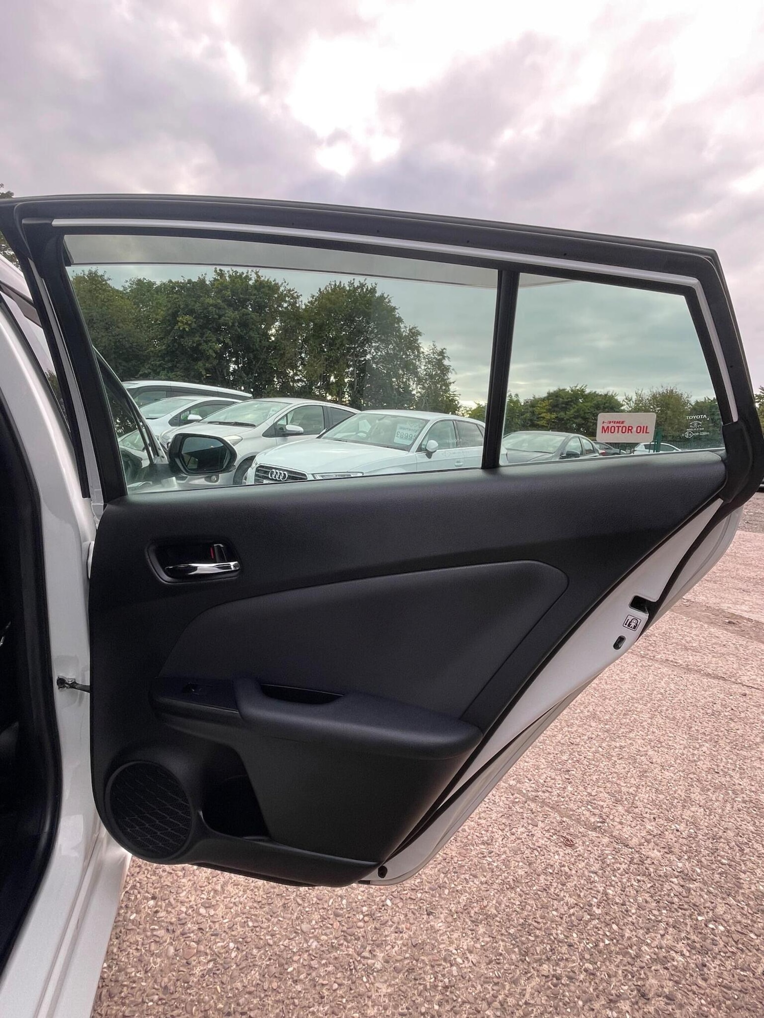 Used Toyota Prius 2020 for sale - 76418399: Photo 19