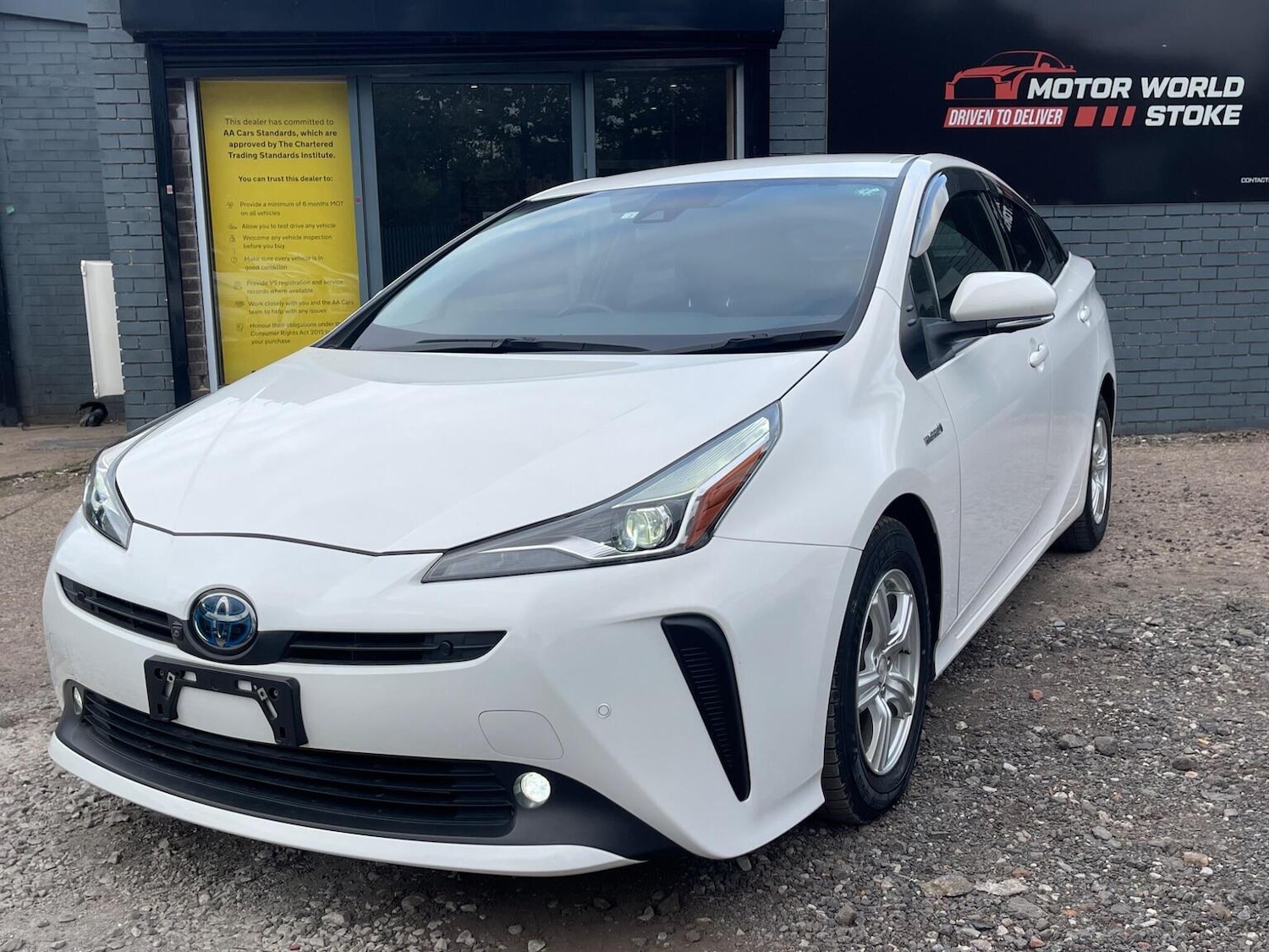 Used Toyota Prius 2020 for sale - 76418399: Photo 3