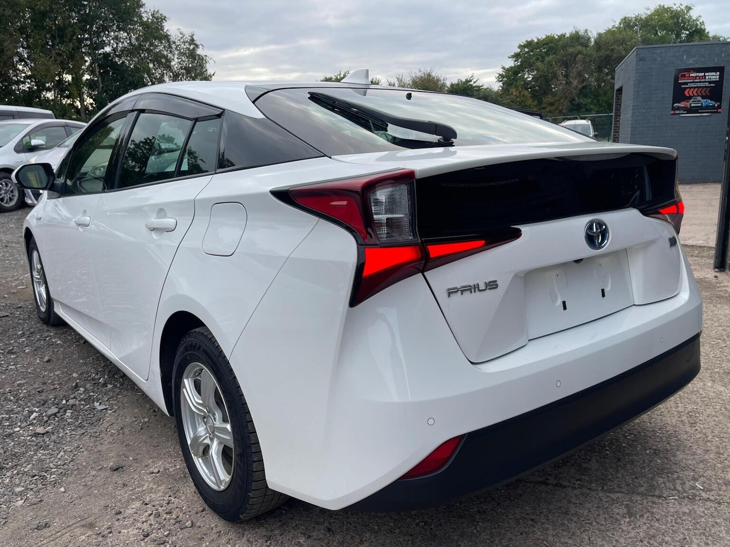 Used Toyota Prius 2020 for sale - 76418399: Photo 4
