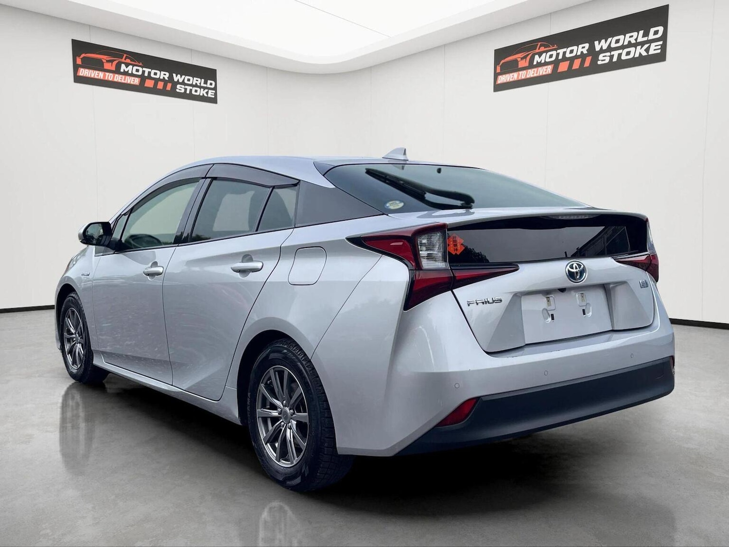 Used Toyota Prius 2020 for sale - 76340348: Photo 4
