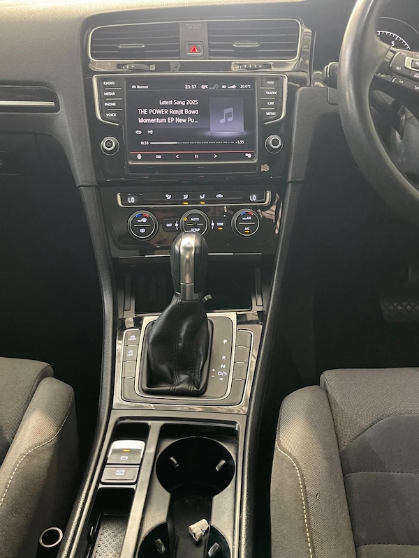 Used Volkswagen Golf 2015 for sale - 76192625: Photo 19