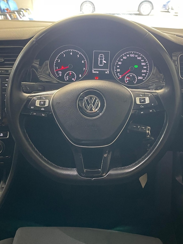 Used Volkswagen Golf 2015 for sale - 76192625: Photo 28