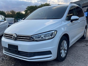 Used Volkswagen Touran 2017 for sale - 76154137: Photo