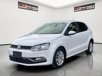 Used Volkswagen Polo 2015 for sale - 76488705: Photo