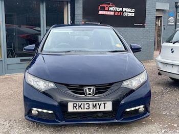 Used Honda Civic 2013 for sale - 76154144: Photo