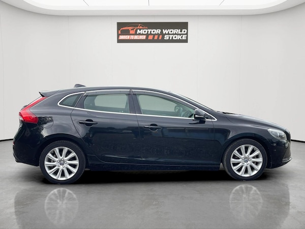 Used Volvo V40 2015 for sale - 76237113: Photo 7