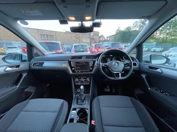 Used Volkswagen Touran 2017 for sale - 76177061: Photo 12