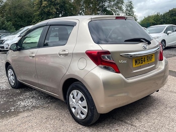 Used Toyota Vitz 2014 for sale - 76154127: Photo