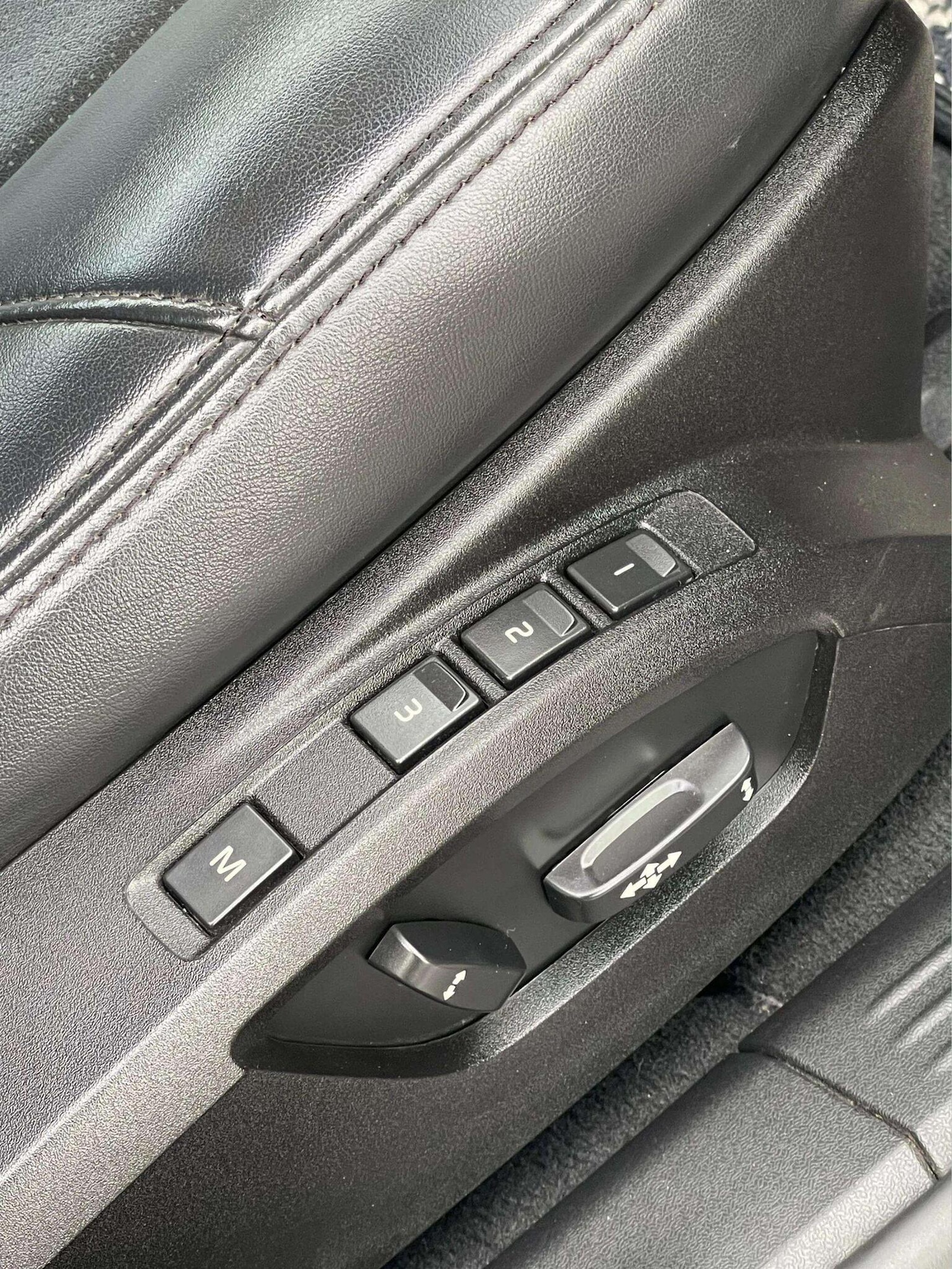 Used Volvo V40 2015 for sale - 76449410: Photo 18