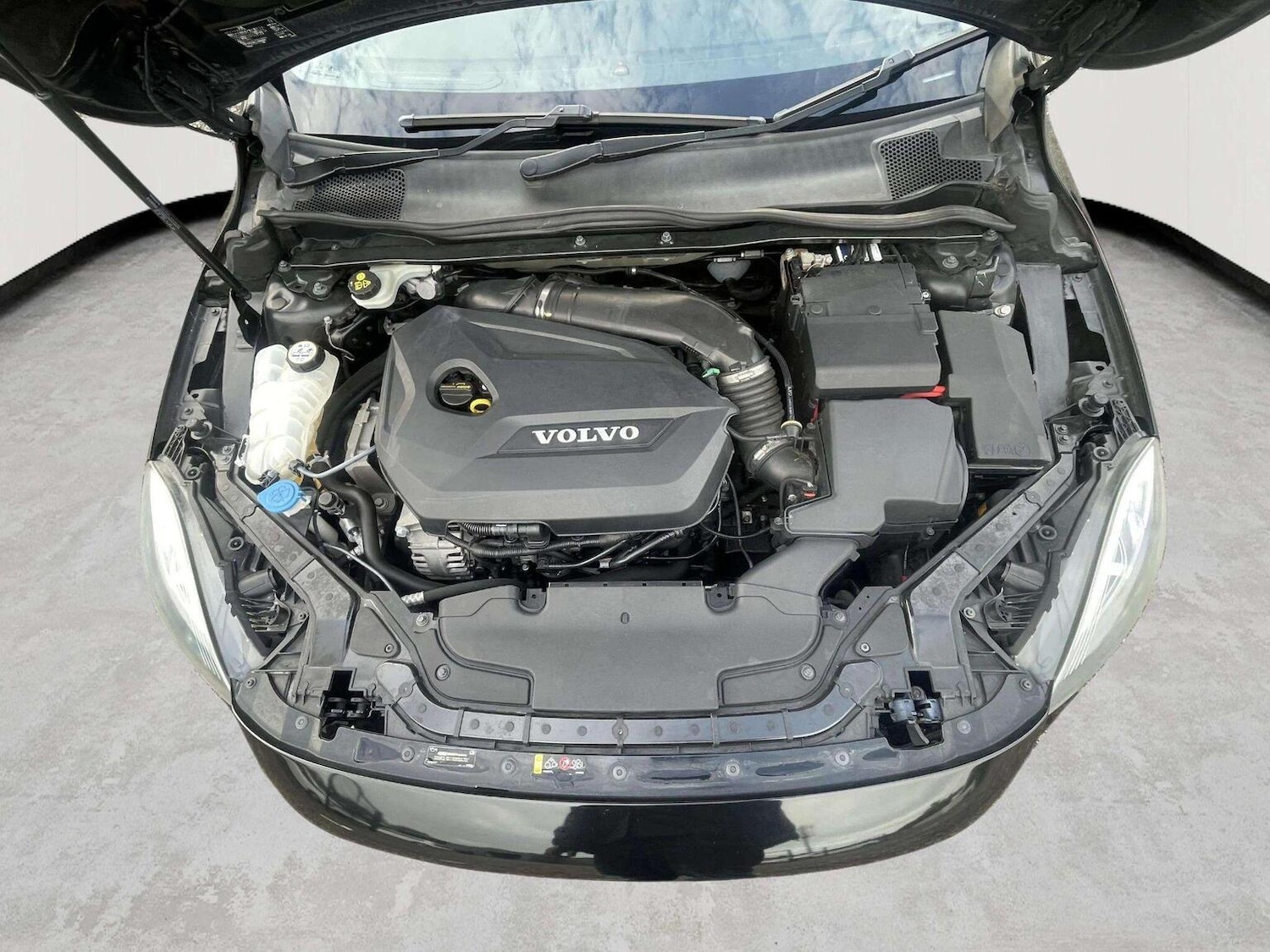 Used Volvo V40 2015 for sale - 76449410: Photo 21