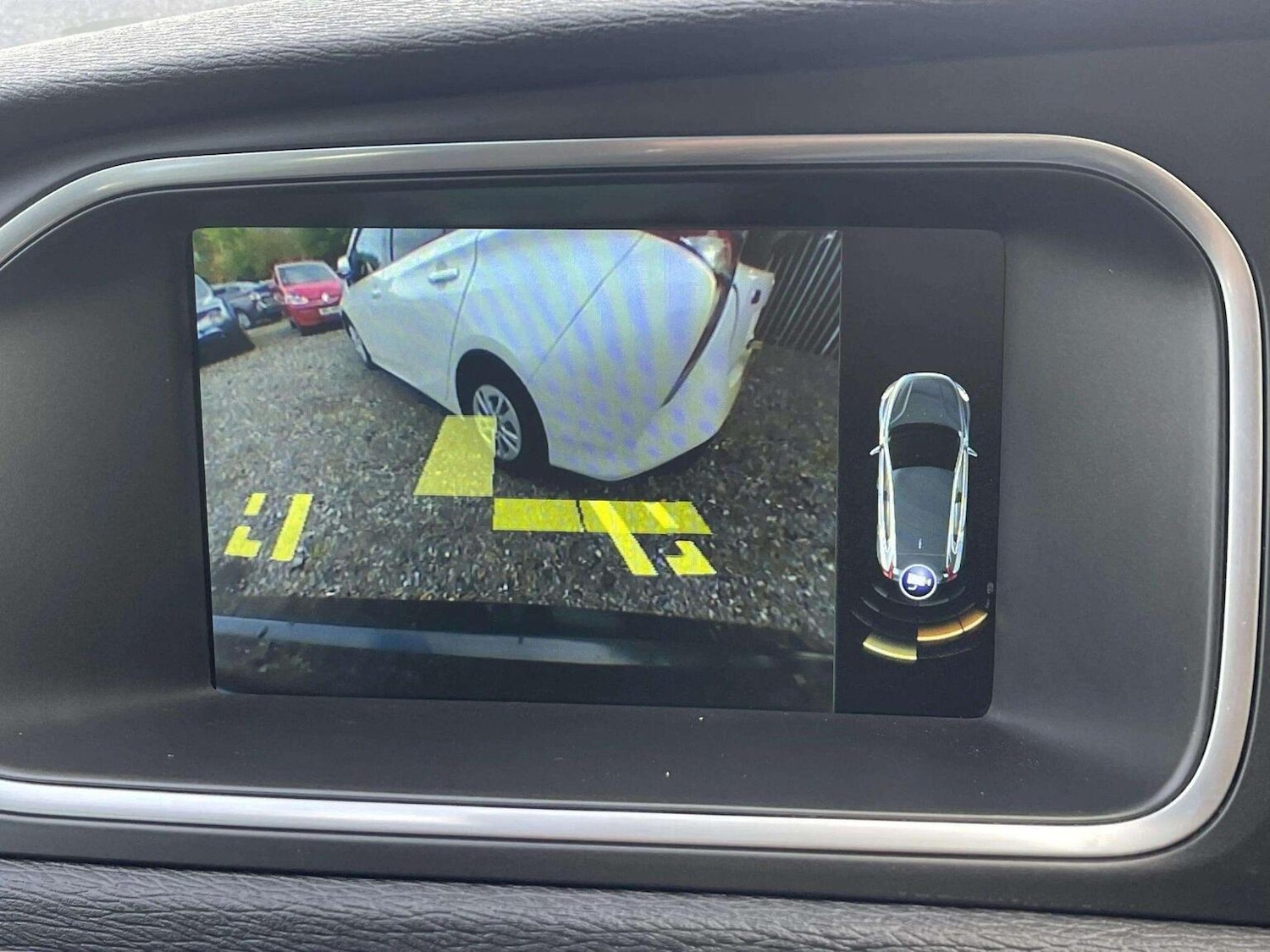 Used Volvo V40 2015 for sale - 76449410: Photo 22