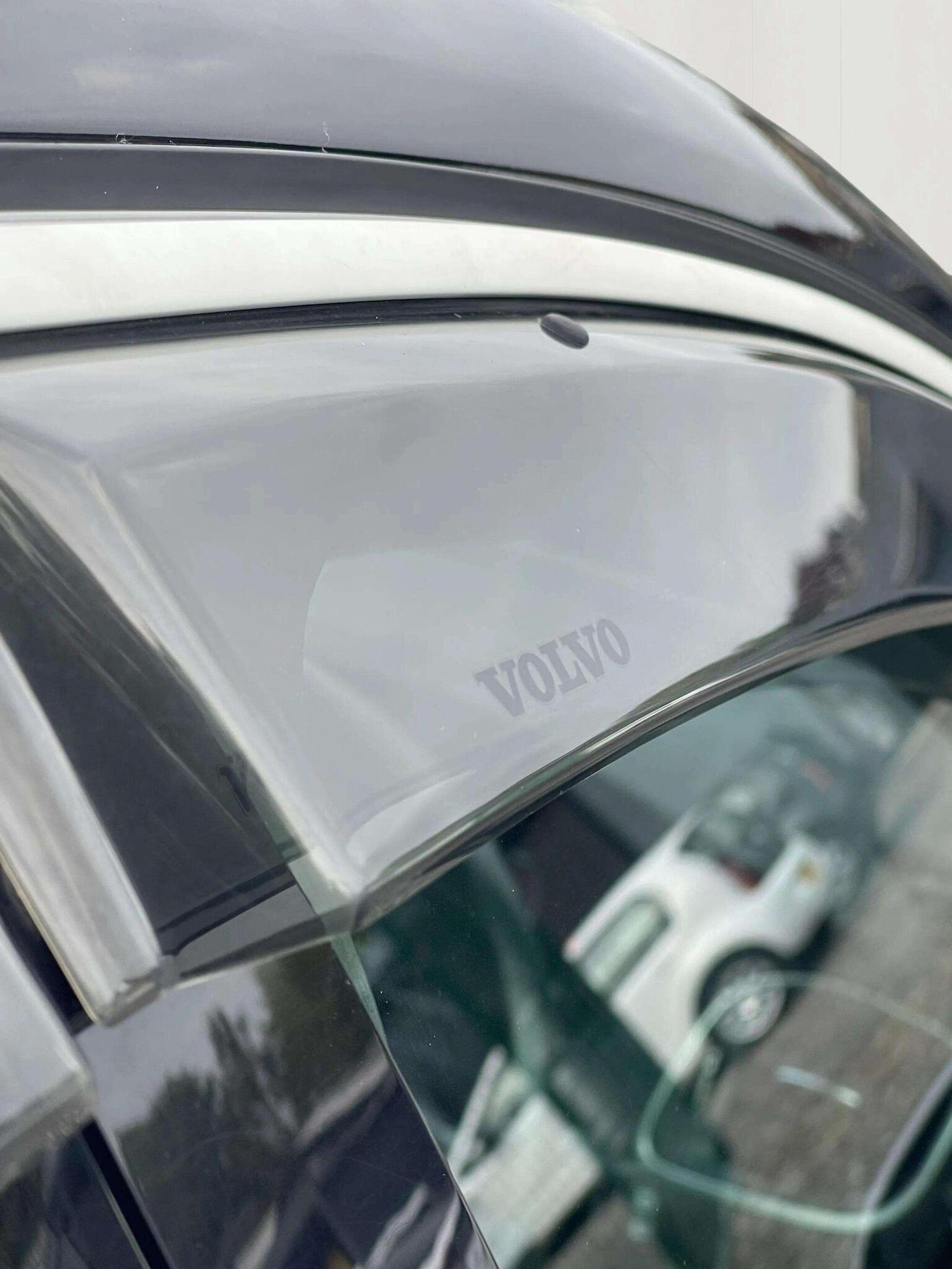 Used Volvo V40 2015 for sale - 76449410: Photo 30