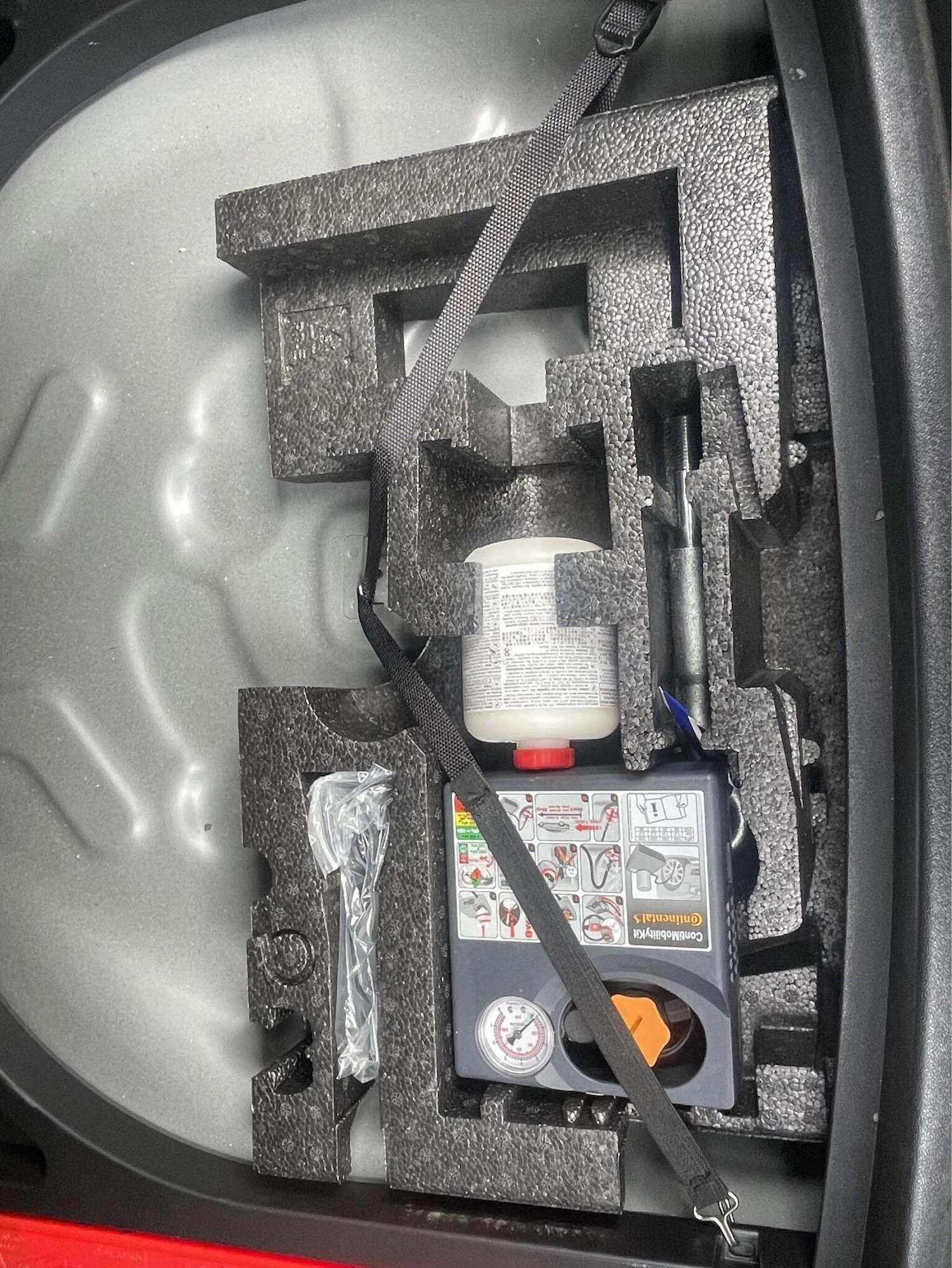 Used Volvo V40 2015 for sale - 76449410: Photo 34