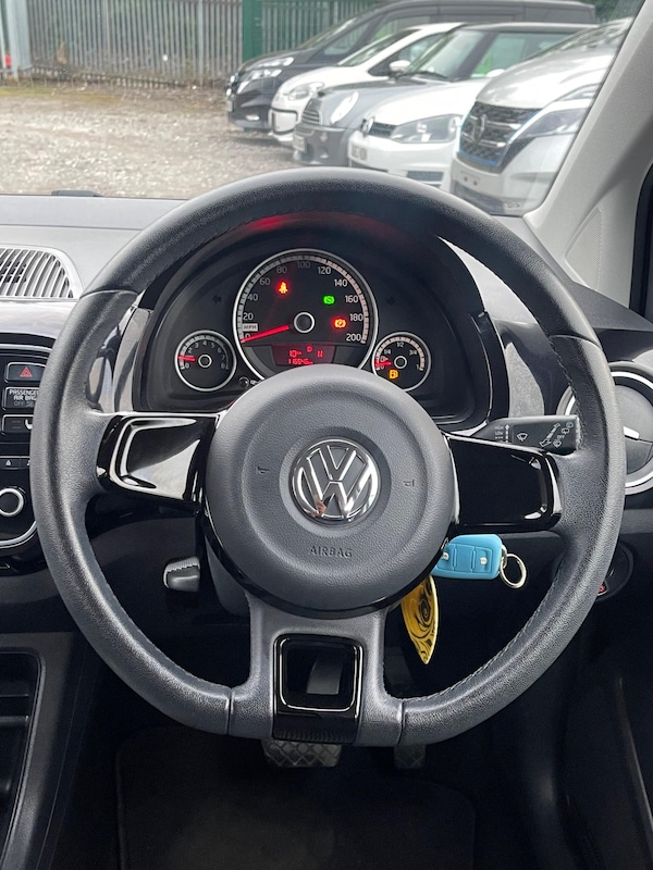 Used Volkswagen up! 2013 for sale - 76237204: Photo 24