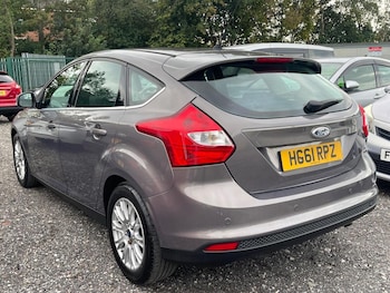 Used Ford Focus 2011 for sale - 76154132: Photo