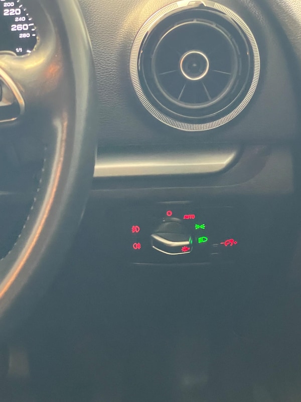 Used Audi A3 2015 for sale - 76237199: Photo 28