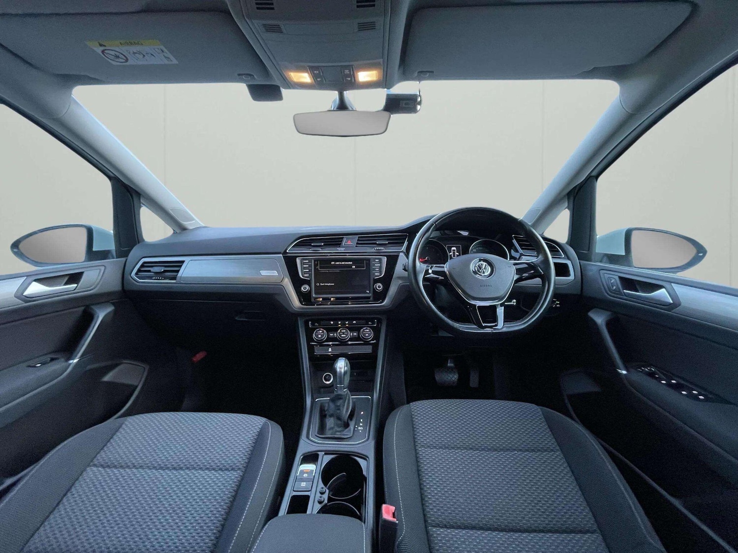 Used Volkswagen Touran 2017 for sale - 76497541: Photo 11