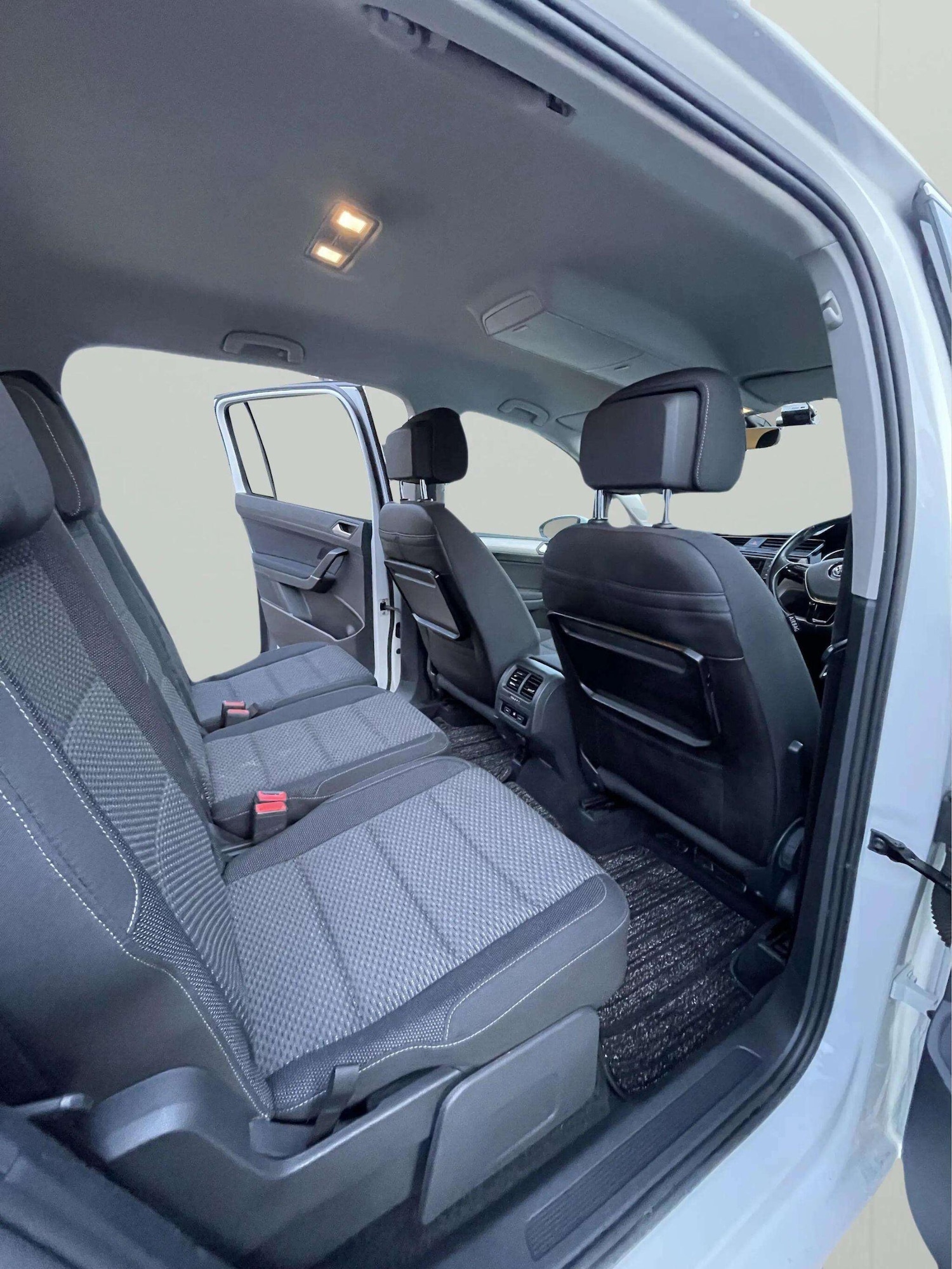 Used Volkswagen Touran 2017 for sale - 76497541: Photo 15