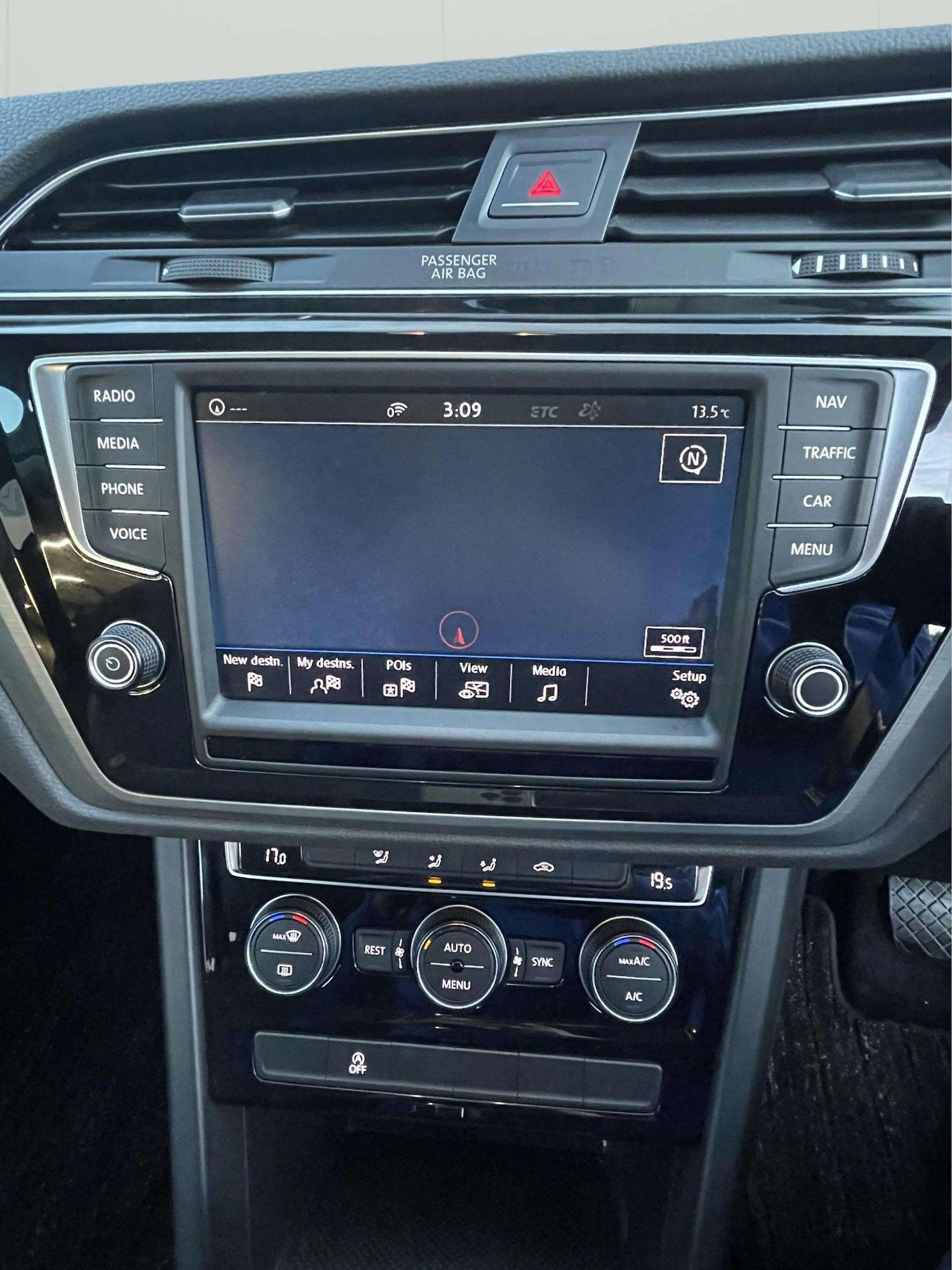 Used Volkswagen Touran 2017 for sale - 76497541: Photo 26