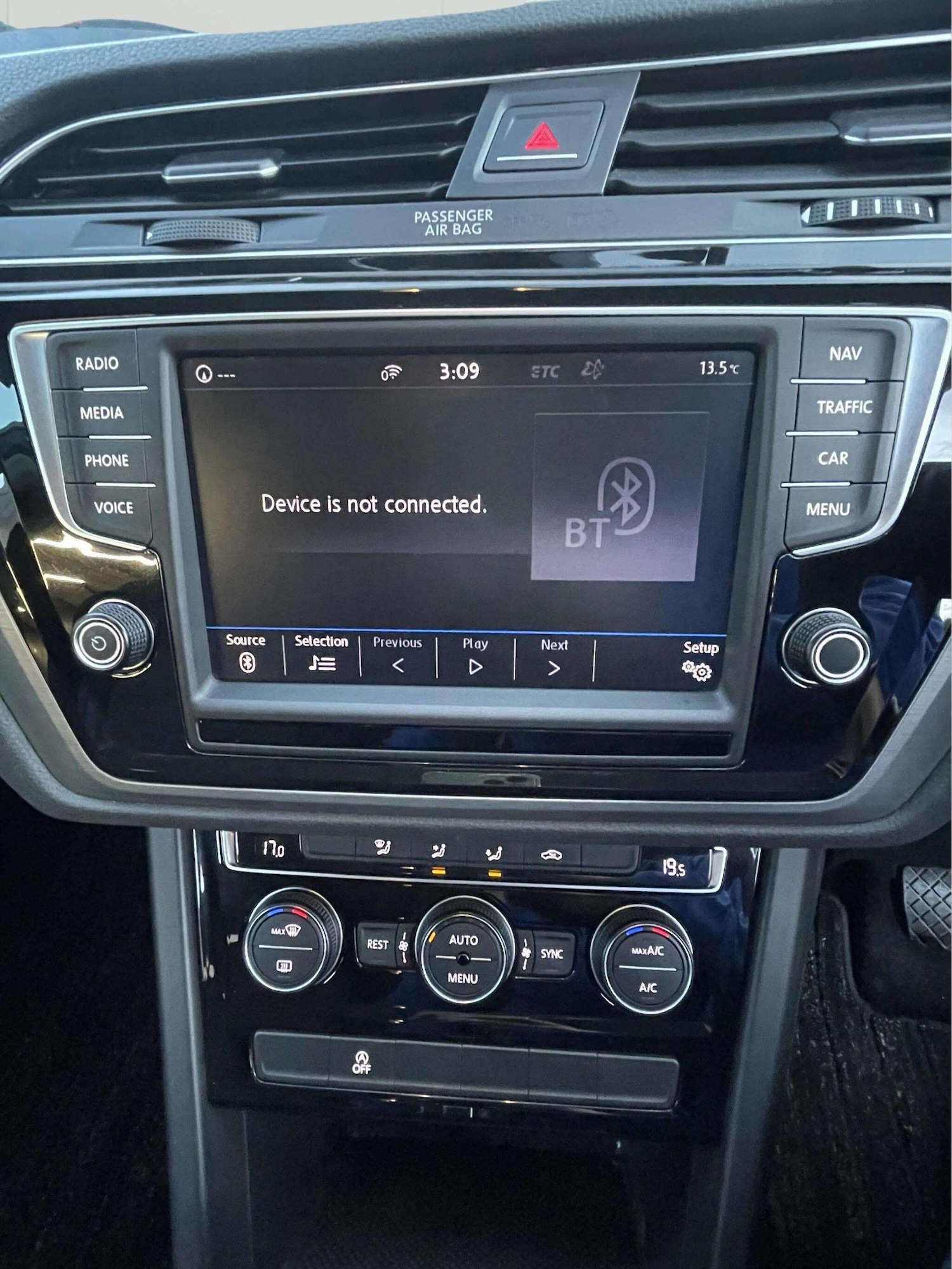 Used Volkswagen Touran 2017 for sale - 76497541: Photo 27