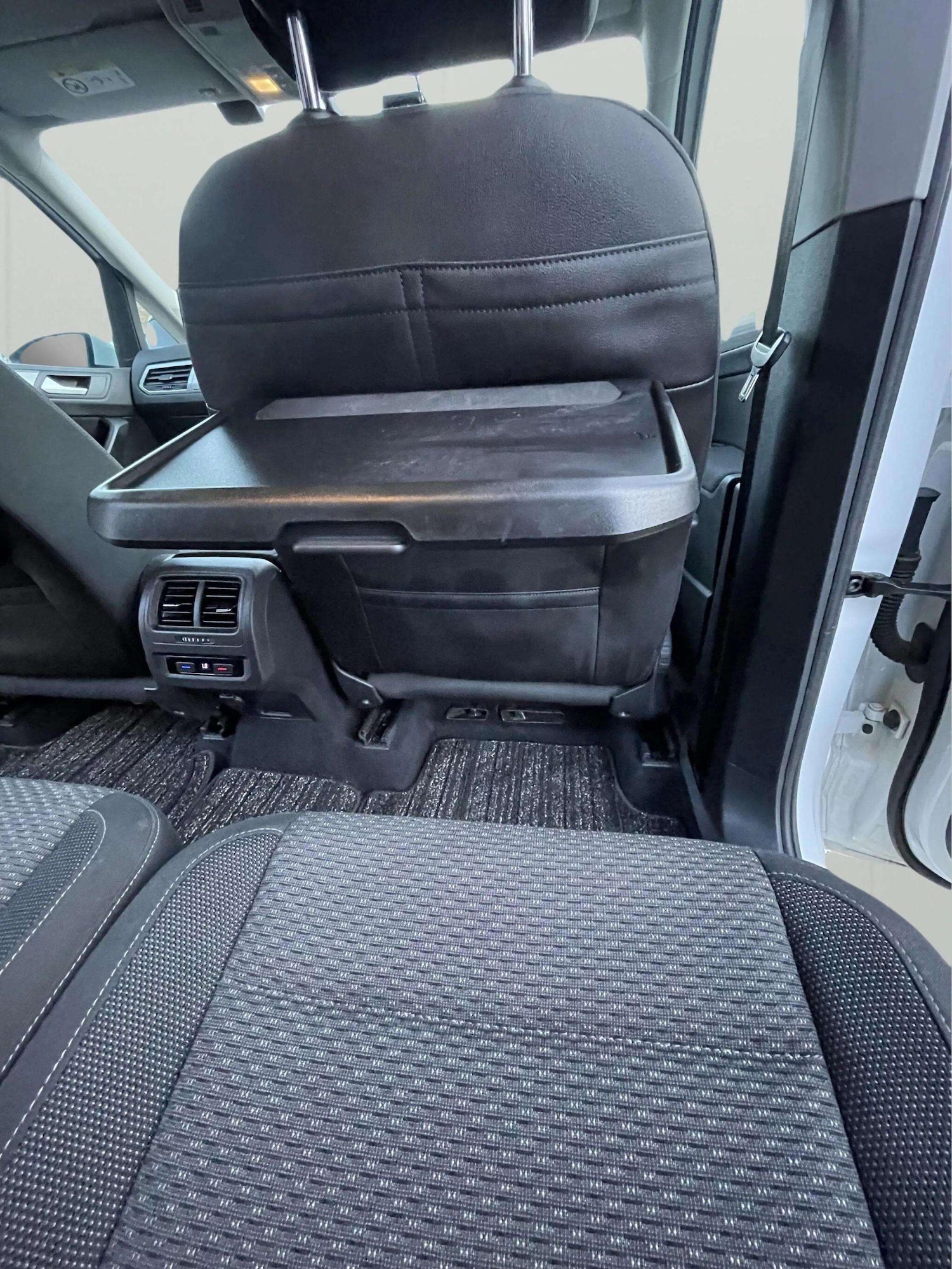 Used Volkswagen Touran 2017 for sale - 76497541: Photo 34