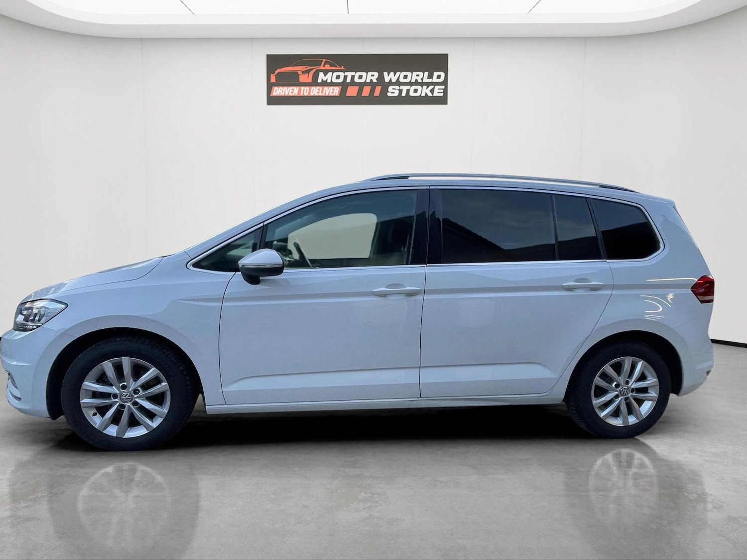 Used Volkswagen Touran 2017 for sale - 76497541: Photo 6